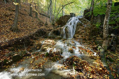 Отдых в Крыму. Водопад Серебряные струны